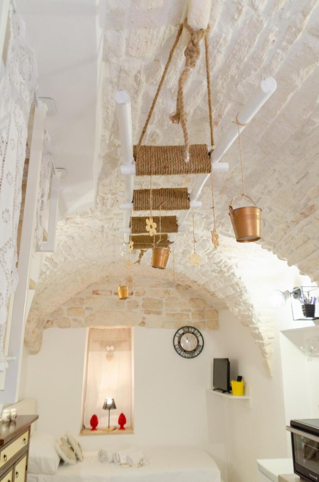 Al Bianco Nido White Stone Apt In Martina Franca Bagian luar foto