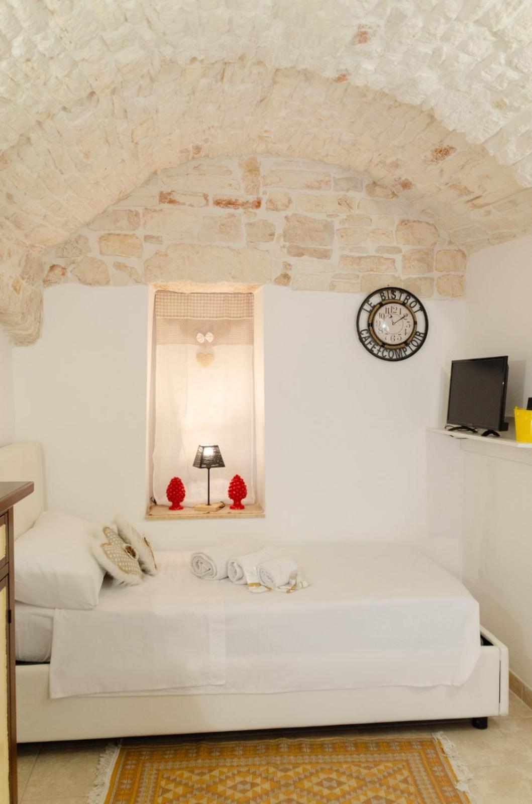 Al Bianco Nido White Stone Apt In Martina Franca Bagian luar foto